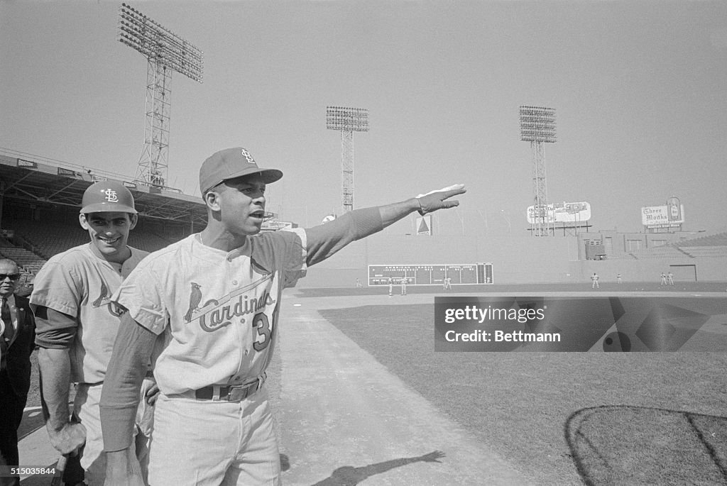 Orlando Cepeda Pointing