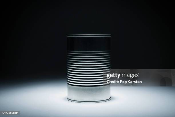 Tin Can Texture Fotografías e imágenes de stock - Getty Images