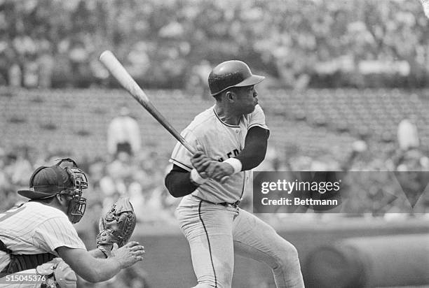 San Francisco Giant's Willie Mays is shown here batting in game against the Chicago Cubs.