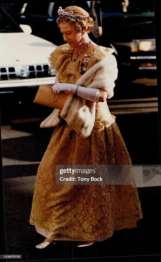 Royal Tours - Queen Elizabeth (1990)...