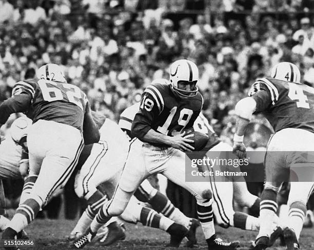 Baltimore Colts quarterback Johnny Unitas plays in the Super Bowl.