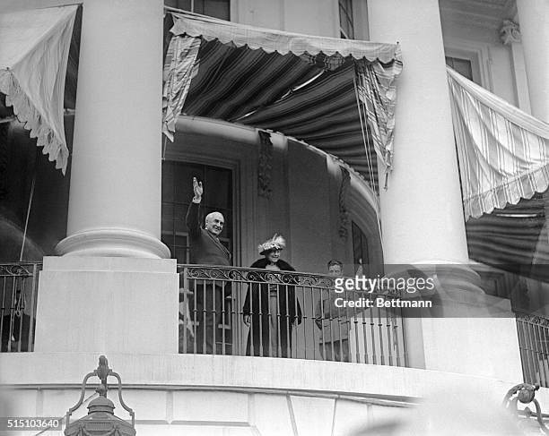 Washington, D.C.: Easter egg rolling contest on White House lawn a brilliant affair. President and Mrs. Harding from the porch of the White House...
