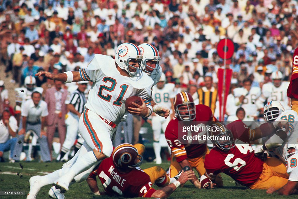 Jim Kiick Running with the Ball
