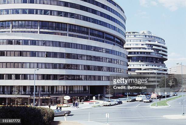 Washington, DC. Flowers and trees are blooming in front of the sprawling Watergate apartement and business office complex, which last June houset...