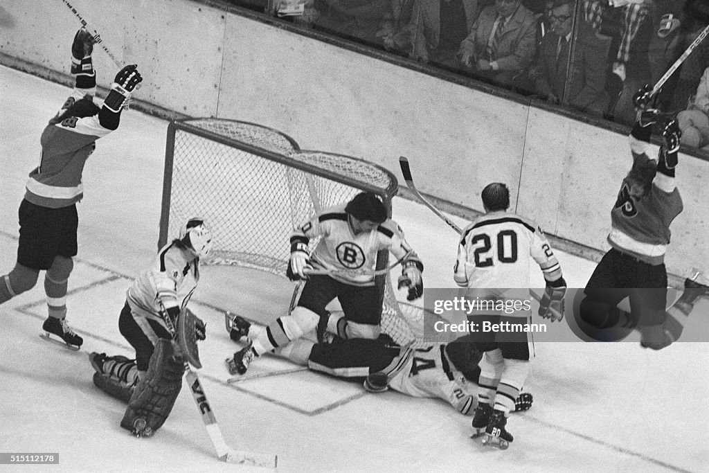 Hockey Action with Gilles Gilbert