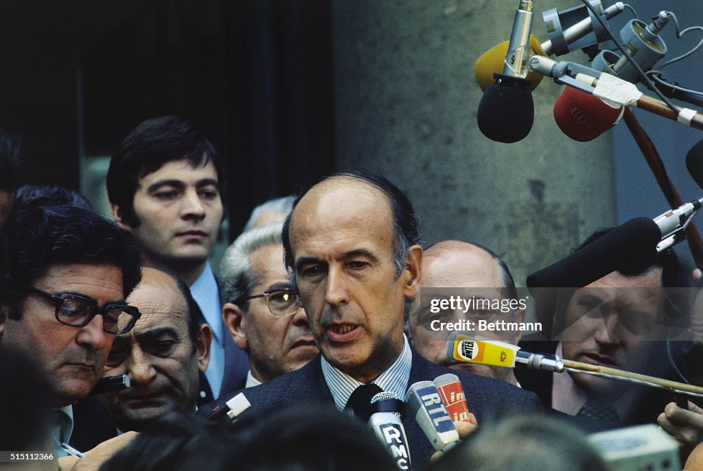 Valery Giscard d'Estaing Speaks to Reporters