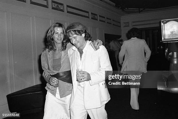 New York, New York: Robin Williams, "Mork" of the popular TV series, Mork and Mindy, gives in to the disco beat at Studio 54 with model Cheryl Tiegs....