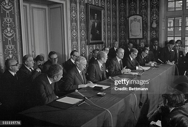 Rambouillet: French President Valery Giscard D'Estaing issues the opening statement during the joint press conference of the economic summit. Italian...