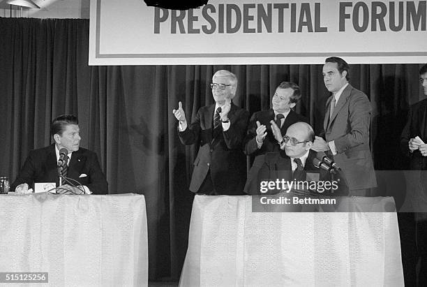 Angry Moderator 1,413 Ronald Reagan Debate Stock Photos, High-Res Pictures, and Images ...