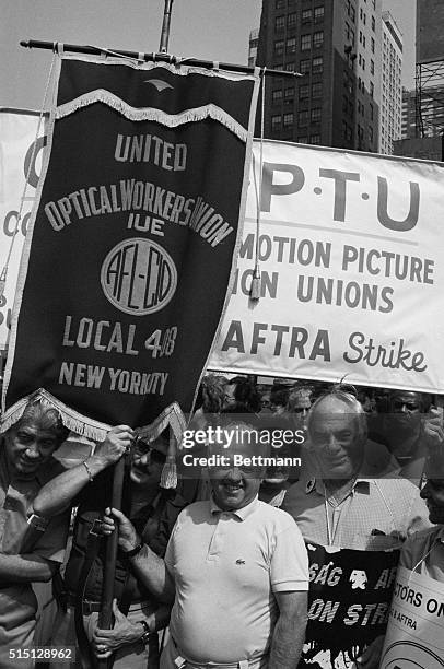 New York Mickey Rooney and Martin Balsam are among 400 actors rallying at Columbus Circle in support of the Screen Actors Guild strike.