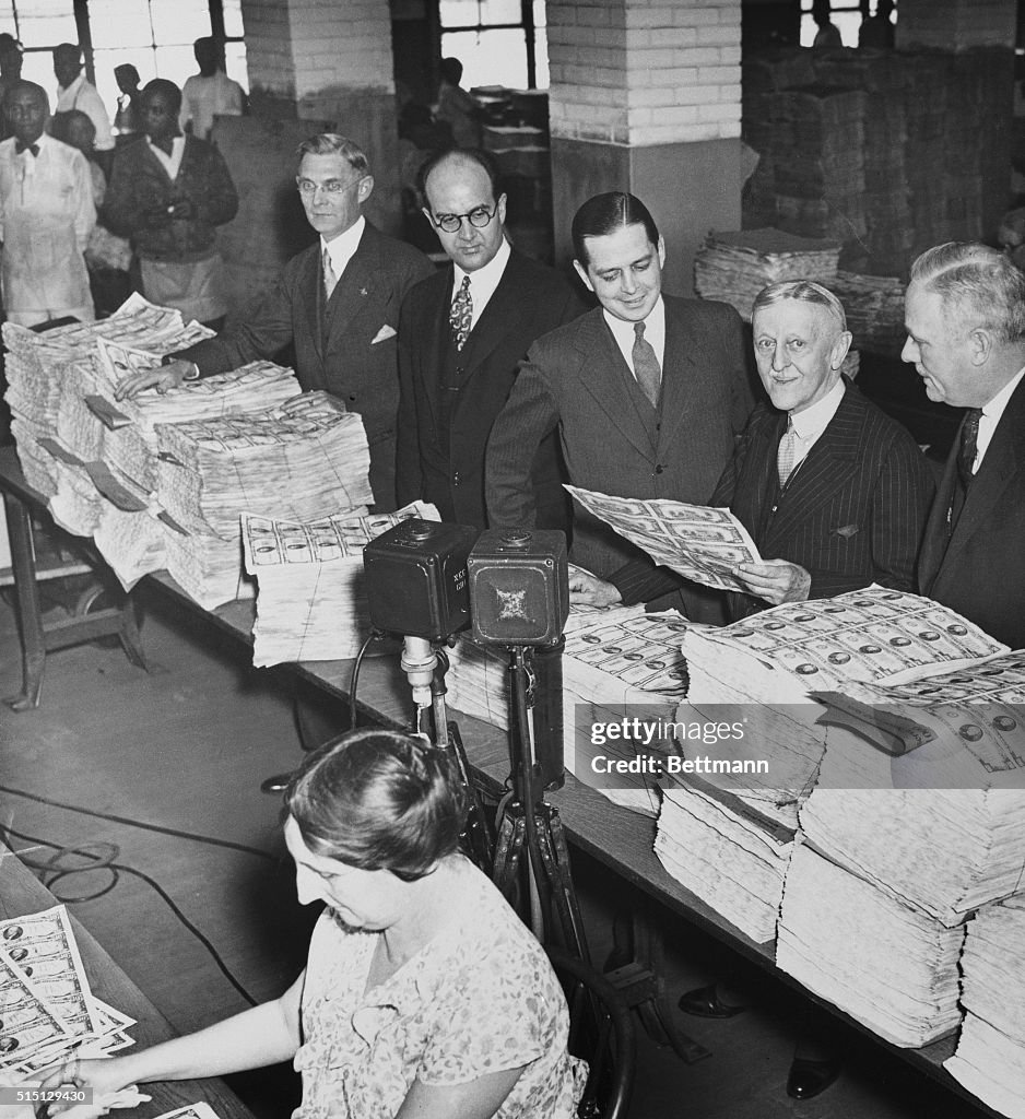 Government Workers Examining Money in Bureau of Engraving and Printing