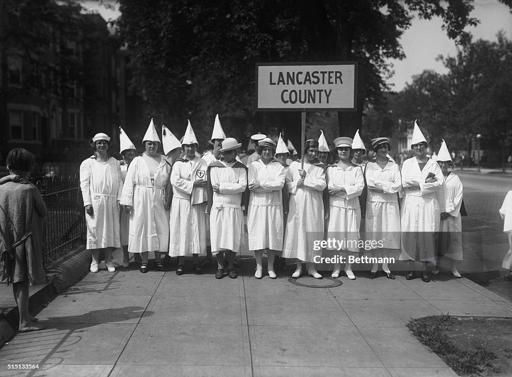 Female Klan Members Arriving in Washington