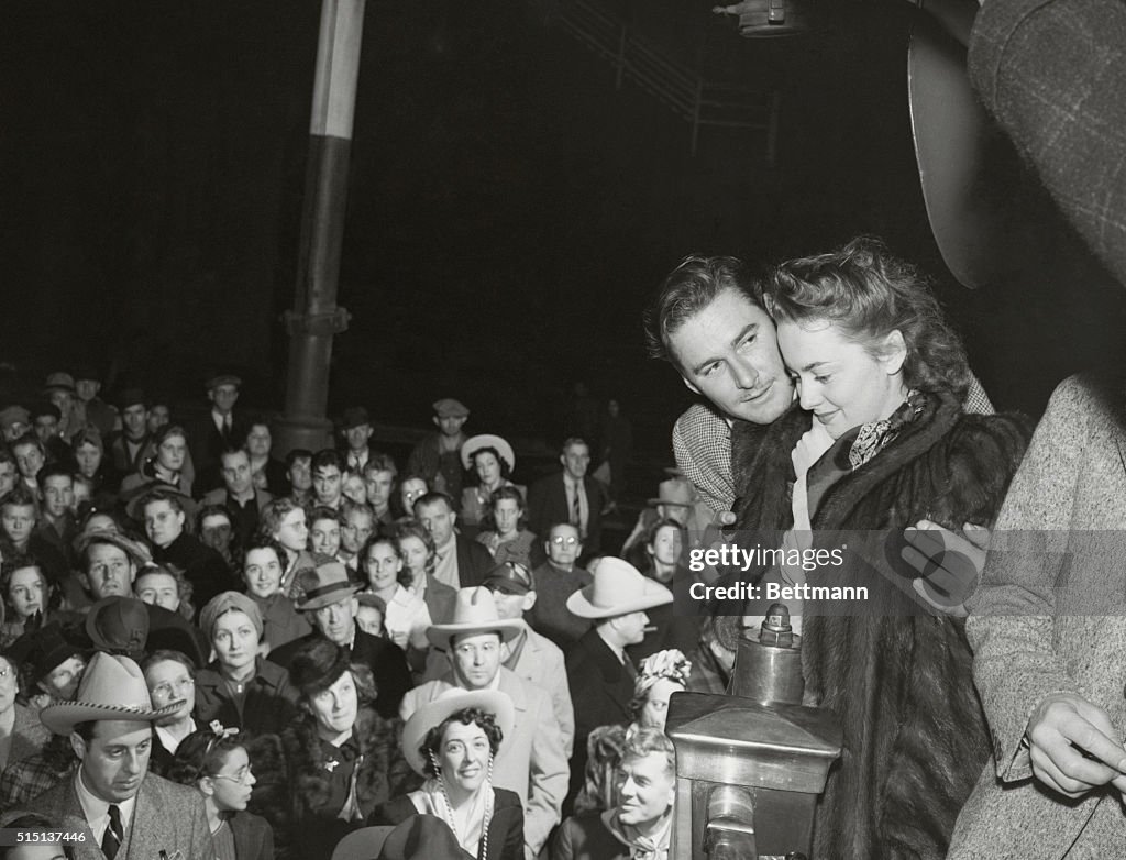 Actors Observing Crowd