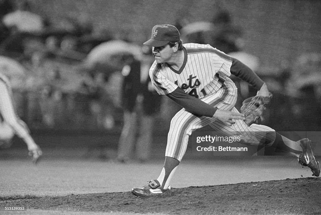 Tom Seaver Letting The Ball Deliver