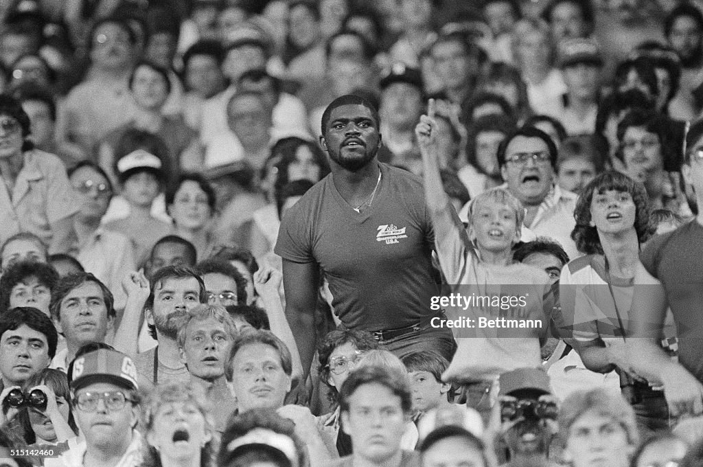 Lawrence Taylor Standing In Crowd Of Fans