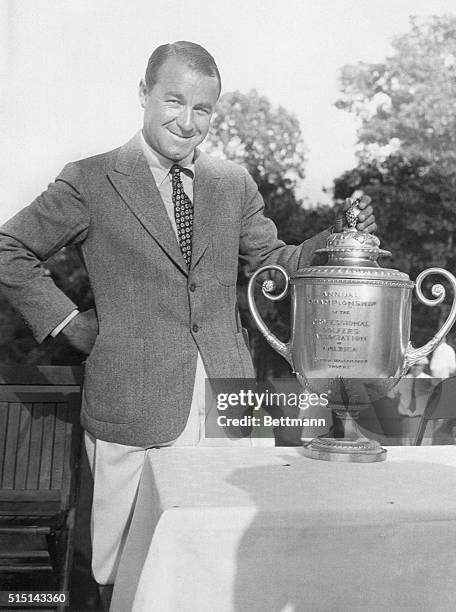 Milwaukee, WI- Gene Sarazen, who won the final match of the 1933 National Professional Golf Association meet at Milwaukee, WI, August 13, by...