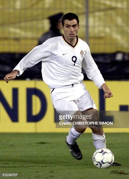Portuguese forward Pauleta plays 14 November 2001 in Lisboa during a friendly soccer match between Portugal and Angola. AFP PHOTO CHRISTOPHE SIMON