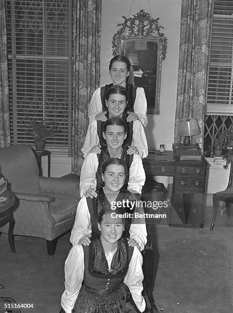 The five daughters of Count and Countess George Von Trapp, Maria, Martina, Hedwig, Agathe, and Johanna, hold an important rehearsal in their hotel...