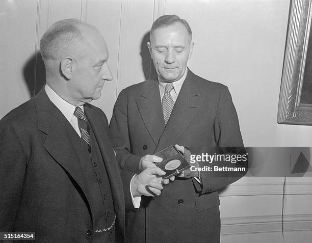 Philip Staples , President of the Franklin Institute, presenting the Franklin medal to Edwin Hubble, of The Mount Wilson Observatory, Carnegie...