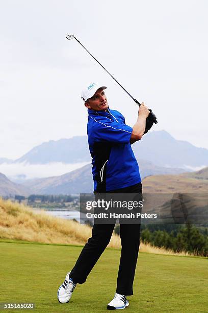 Former rugby league player Ivan Cleary tees off during day four of the 2016 New Zealand Open at The Hills on March 13, 2016 in Queenstown, New...