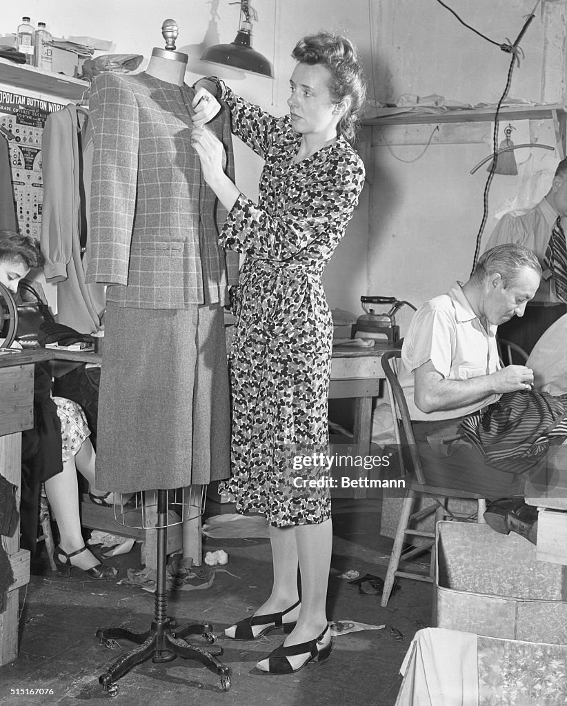 Clare McCardell Tailoring a Dress