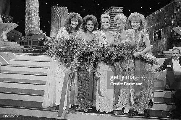 Miss America for 1986, Christy Fichtner , poses with the runners-up after pageant. Left to right are Miss Georgia, Tami Tesch 2nd runner-up; Miss...