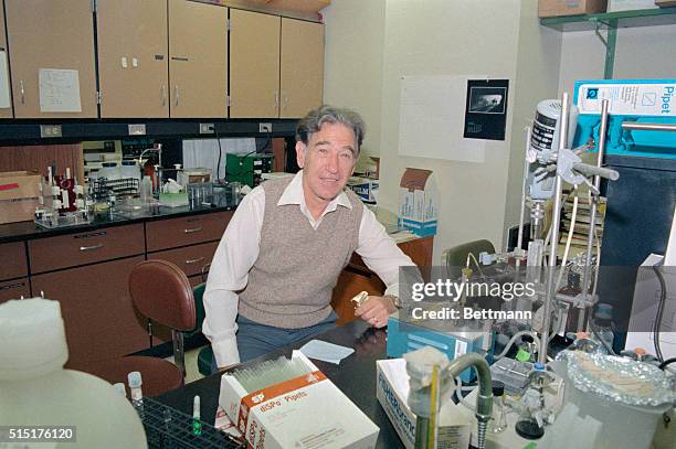 Vanderbilt professor Stanley Cohen wears a broad smile after learning 10/13 that he had been named as the winner of the 1986 Nobel Prize for medicine.