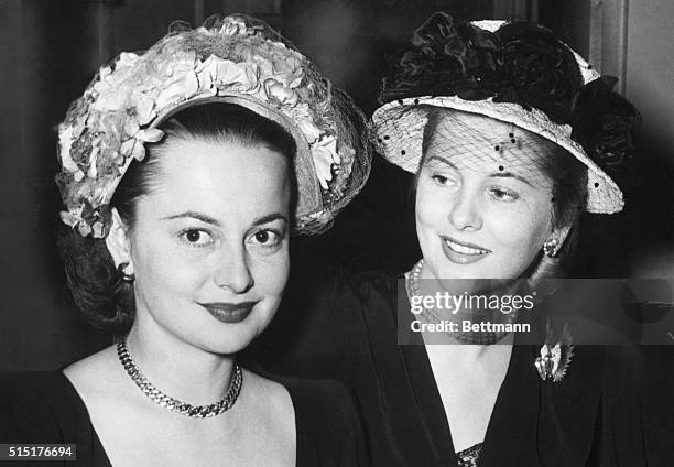 Olivia de Havilland and Joan Fontane