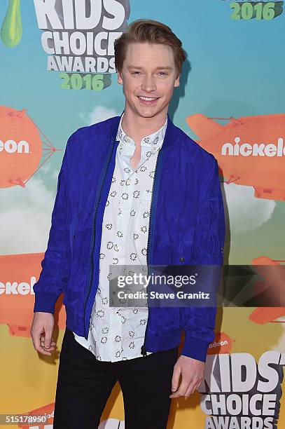 Actor Calum Worthy attends Nickelodeon's 2016 Kids' Choice Awards at The Forum on March 12, 2016 in Inglewood, California.