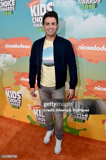 Actor Jonathan Bennett attends Nickelodeon's 2016 Kids' Choice Awards at The Forum on March 12, 2016 in Inglewood, California.