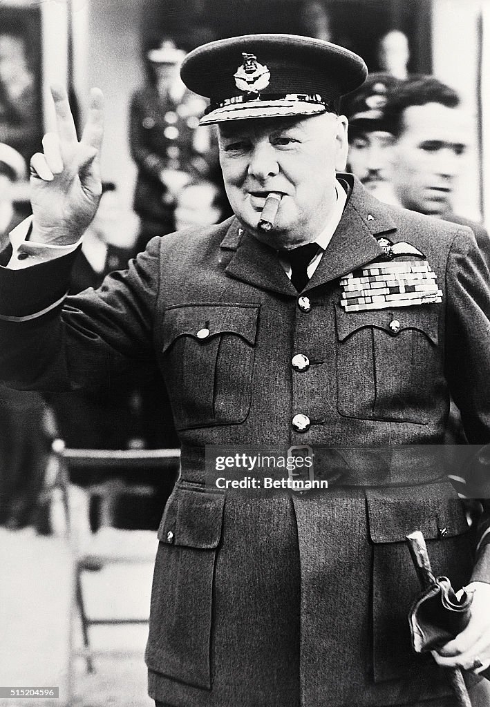 Sir Winston Churchill making the famed Sir Winston Churchill making the famed