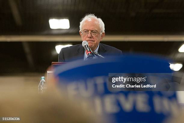 Democratic presidential candidate U.S. Sen. Bernie Sanders speaks in the Activities and Recreation Center on the campus of the University of Illinois...