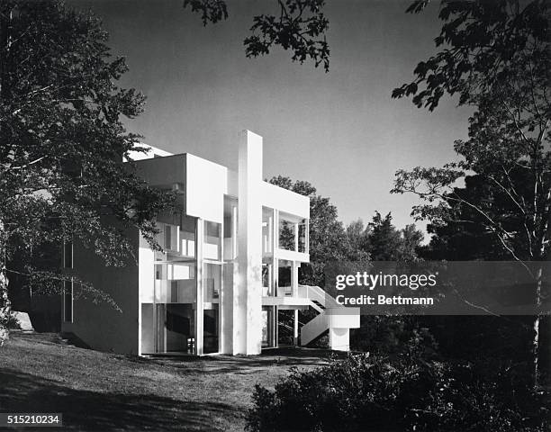 Darien, CT: Smith House, Darien, CT. Architect- Richard Meier, owner- Mr. And Mrs. Fred Smith. Structural Engineer- William Atlas, General...