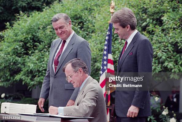 Signing Rfs W. Bush President Bush signs clean-air legislative package at White House ...