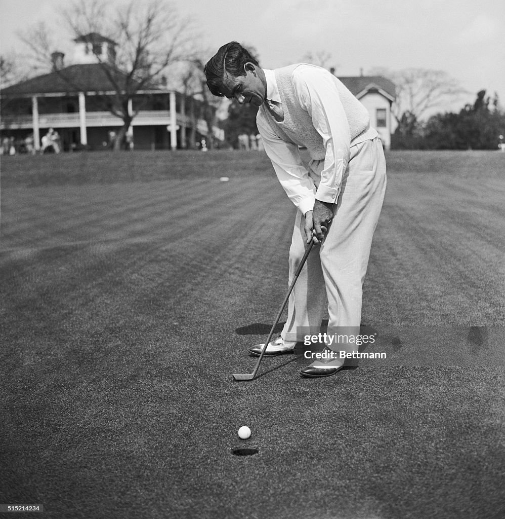 Johnny Farrell Putting in Masters Invitational Tournament