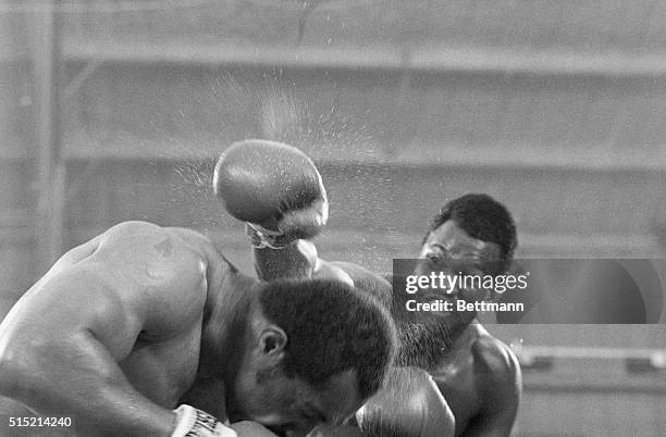 Las Vegas, NV- WBC heavyweight champion Larry Holmes is shown on his way to the title during the final rounds of his title fight with Ken Norton 6/9...