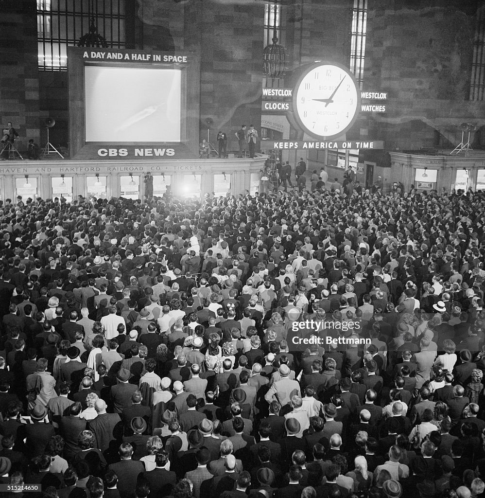 Crowd Fills Station Watches Launch