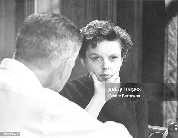 Known for years as a child star and a singer, Judy Garland reveals a new dimension of her talent in "Judgement at Nuremberg." She tackles the...