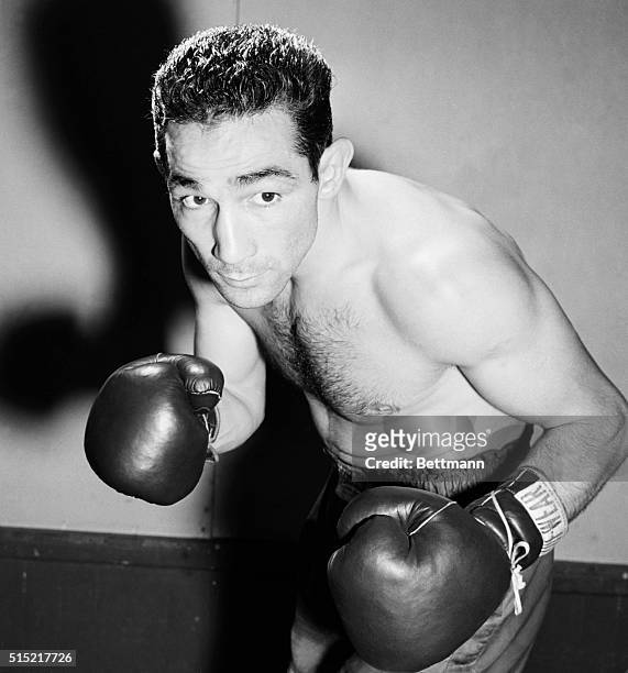 Hartford, CT- Willie Pep, the world's featherweight champion, is making sure that he won't lose his crown when he tangles with Sandy Saddler at...