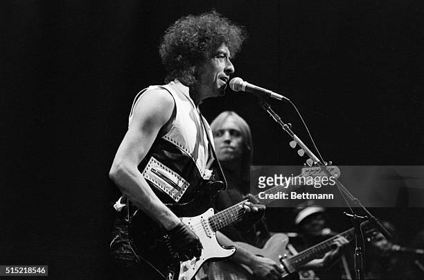 Inglewood, CA- Bob Dylan performs during the Amnesty International "Conspiracy of Hope" concert held at the Forum. Dylan joined rockers from four...