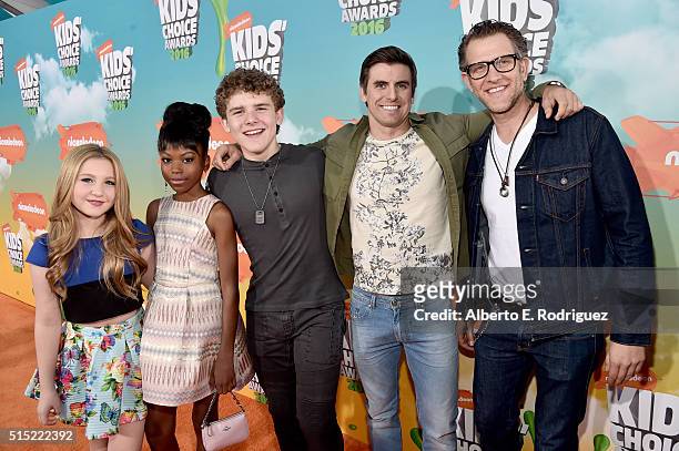 Actors Ella Anderson, Riele Downs, Sean Ryan Fox, Cooper Barnes and Jeffrey Brown attend Nickelodeon's 2016 Kids' Choice Awards at The Forum on March...