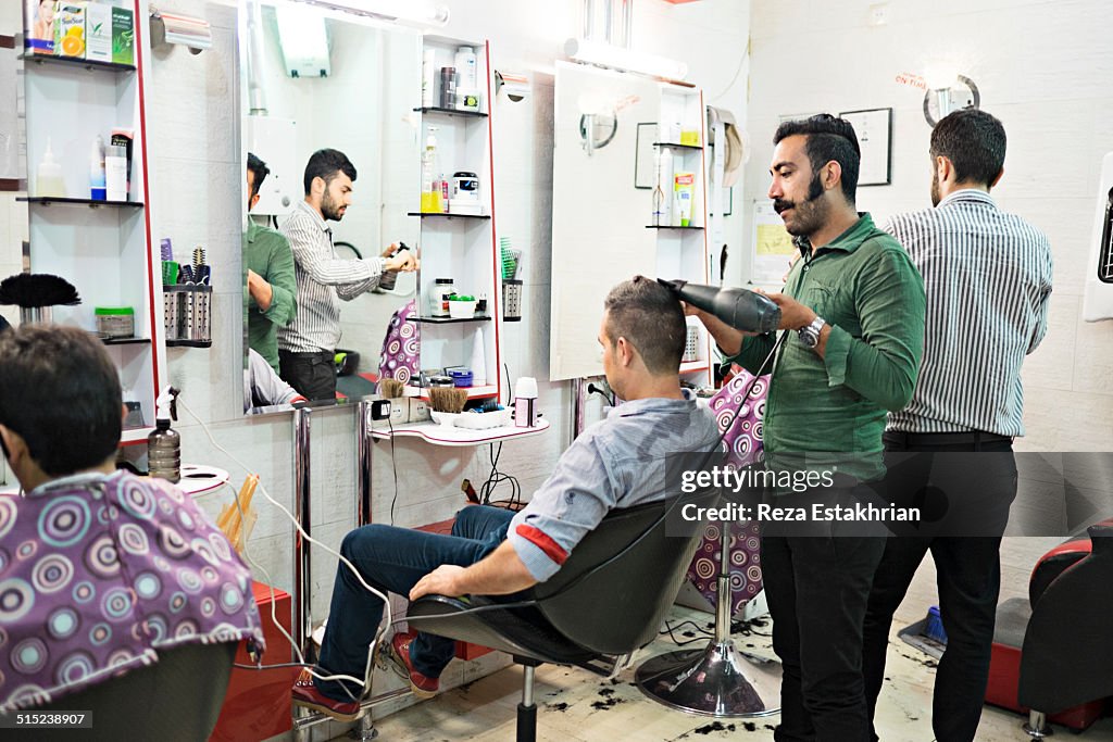 Hairdresser in an affluent neighborhood in Shiraz