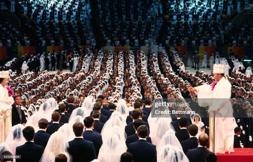 Marriage Reverant Moon Wedding En Masse. Semi-general view of Madison Square Garden July 1 ...