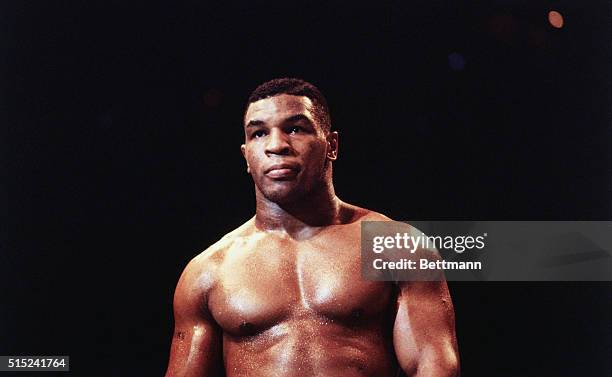Uniondale, New York: Mike Tyson, a heavyweight contender, warms up before a fight.