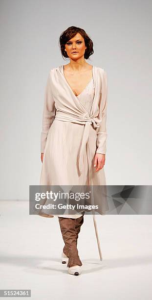 Model displays an autumn/winter 2005 creation from New Zealand design label "Pearl" during the Air New Zealand Fashion Week at the Viaduct Harbour,...