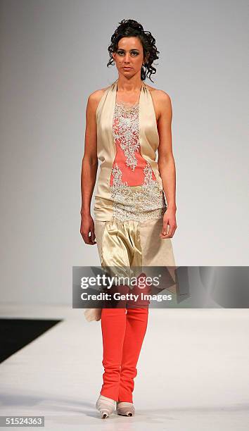 Model displays an autumn/winter 2005 creation from New Zealand design label "Pearl" during the Air New Zealand Fashion Week at the Viaduct Harbour,...