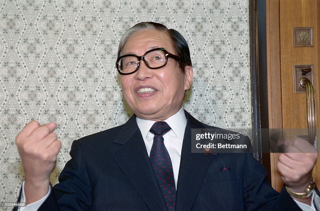 Portrait of Japanese Prime Minister Uno Sosuke Gesturing