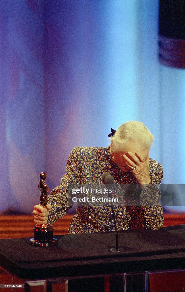 Jessica Tandy Looking at Oscar Award