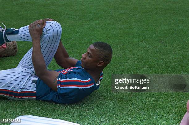 New York: Darryl Strawberry of the New York Mets sports his new haircut with "Straw" on the side of his head with an arrow going through the "T"...