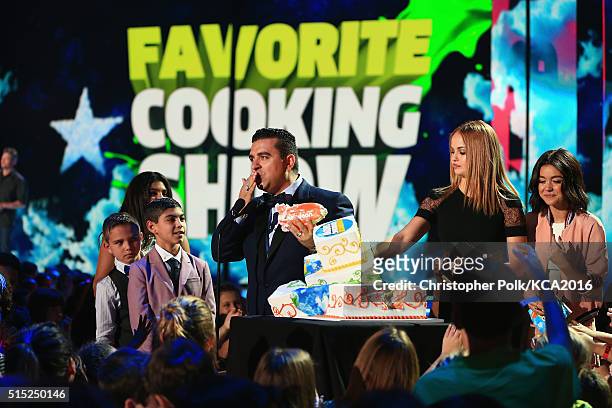 Sofia Valastro, Marco Valastro, Buddy Valastro Jr., TV personality Buddy Valastro accepts the Favorite Cooking Show Award for 'Cake Boss' from...